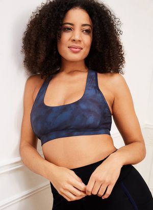Asha Sports Bra in Blue Textured Tie Dye