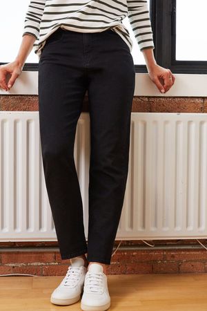 The Organic Girlfriend Jean in Washed Black