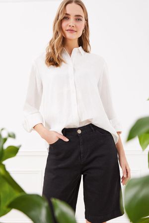 Emile Organic Shorts in Caviar Black