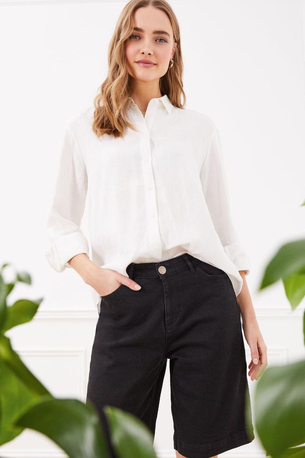 image of Emile Organic Shorts in Caviar Black