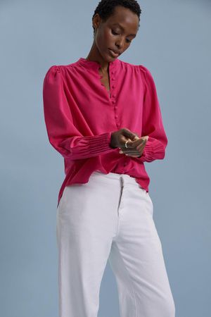 Annika Blouse with Tencel in Hyper Pink