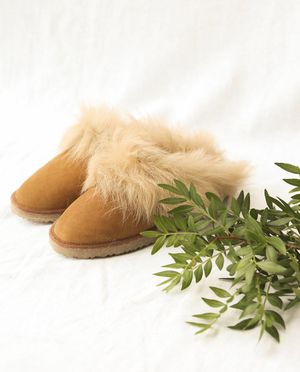 Ruby Sheepskin Slippers in Tan