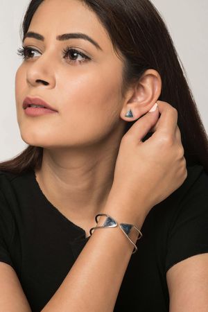 Taarika Earrings - Pearl Grey