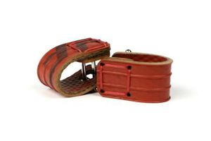 Wrap-Around Cufflinks Red