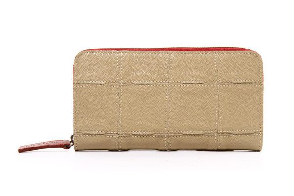 image of Fire and Hide Purse in Sahara