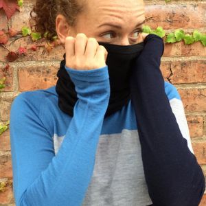 Merino Snood in Black