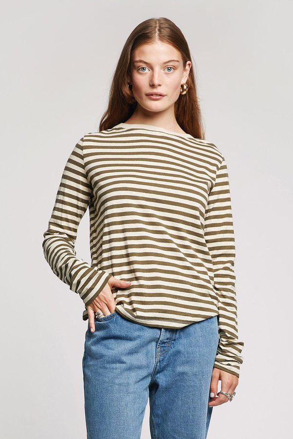 image of Autumn Chai Organic Cotton Top in Olive