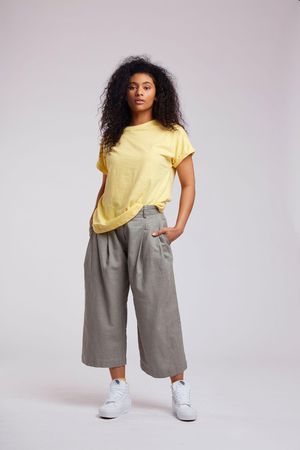 Woo Organic Linen Trousers in Khaki