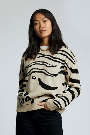 Tiger-Rug Merino and Tencel Jumper in Warm Sand