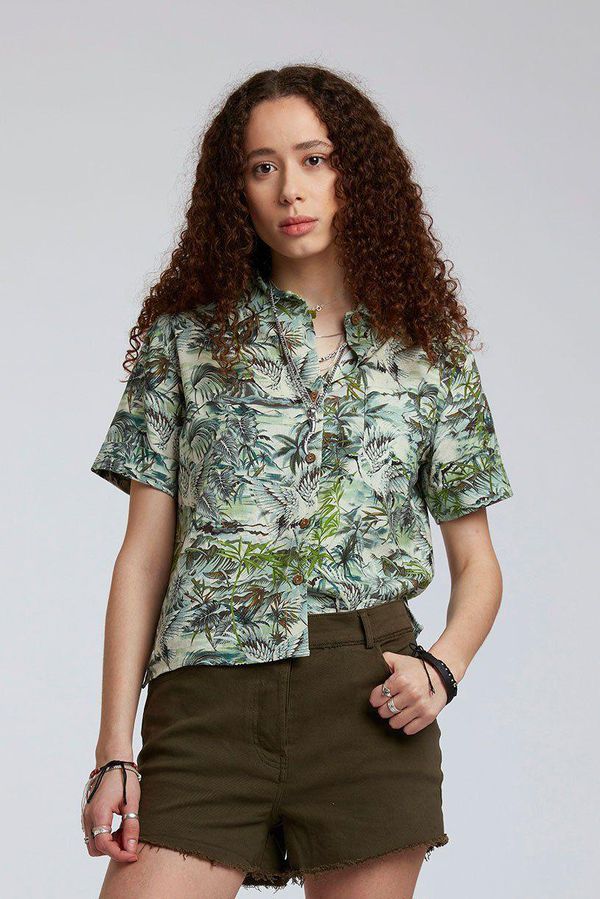 image of Surfer Organic Linen Shirt in Bali Green