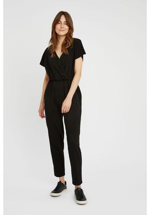 Oliana Jumpsuit In Black