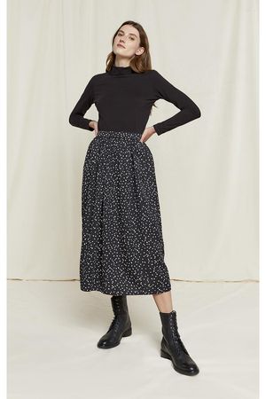 Elisa Leaf Print Skirt in Black