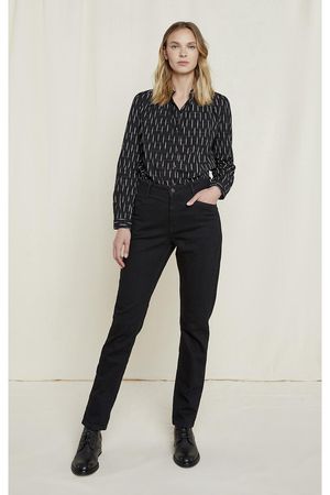 Kamya Slim Jeans in Black