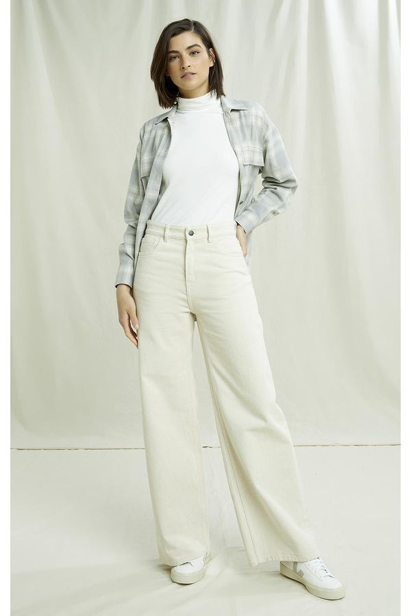 image of Flora Wide Leg Trousers in Natural