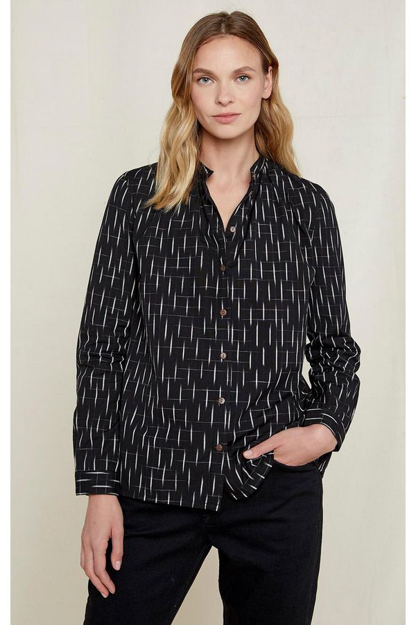 image of Kiara Ikat Shirt in Black