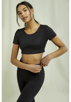 Yoga Scoop Crop Top in Black