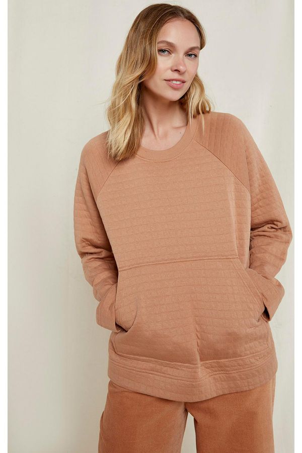 image of Zenia Quilted Top in Camel