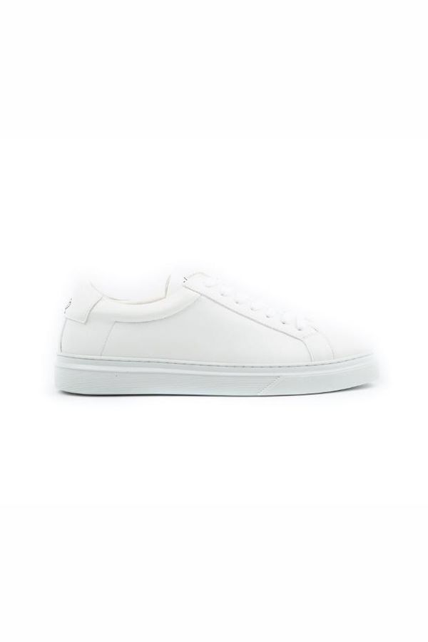 image of Onyx with VEGEA in White