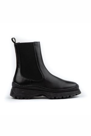 Pearl with VEGEA in Black