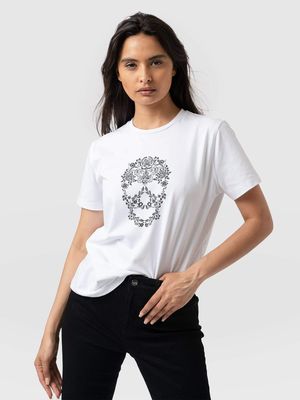 Boyfriend Tee in White Skull