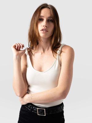 Knot Vest Rib in Cream