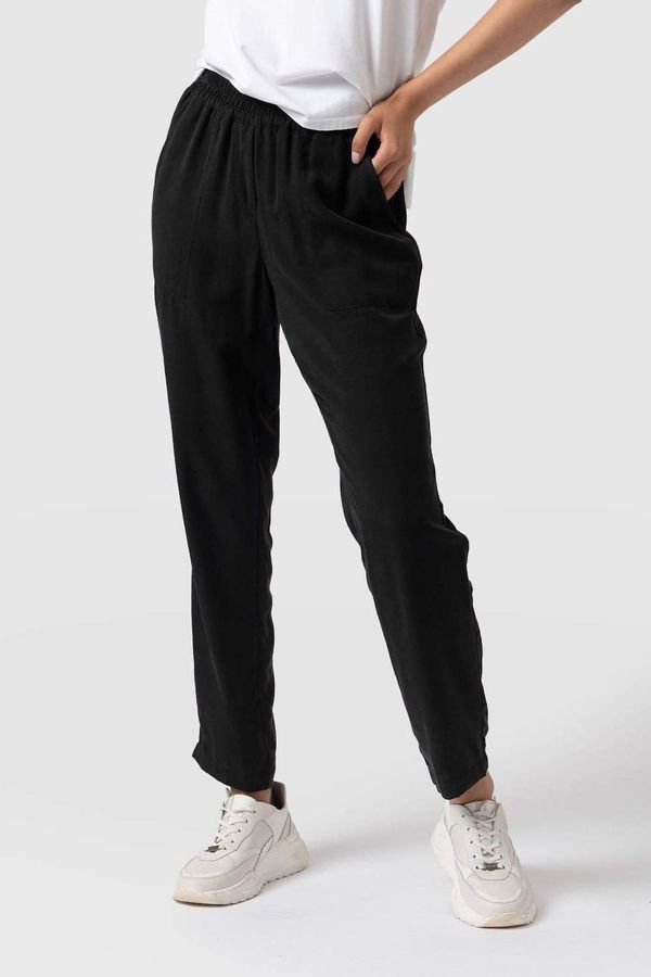 image of Oxford Tencel Pant in Black