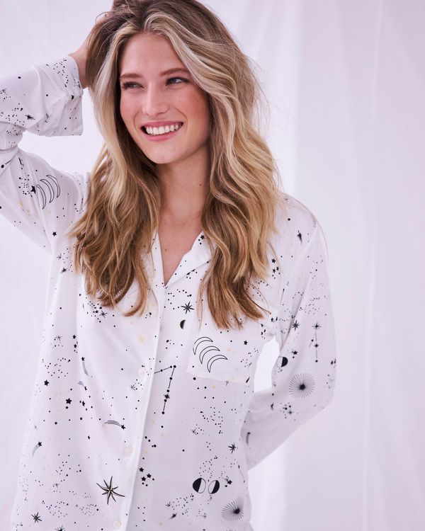 image of Pyjama Set in White Astrology