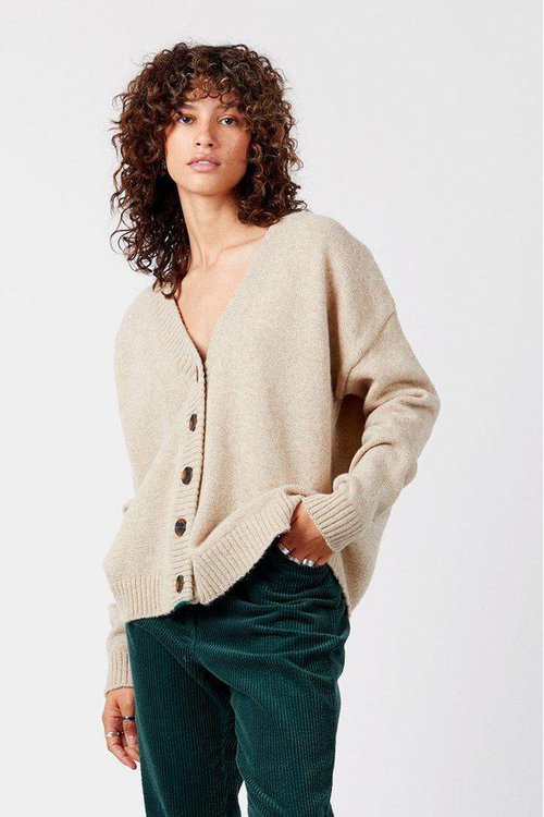 isla womens shetland wool cardigan in oatmilk