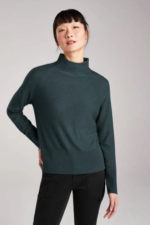 kentmere womens merino wool and bamboo jumper in moss green