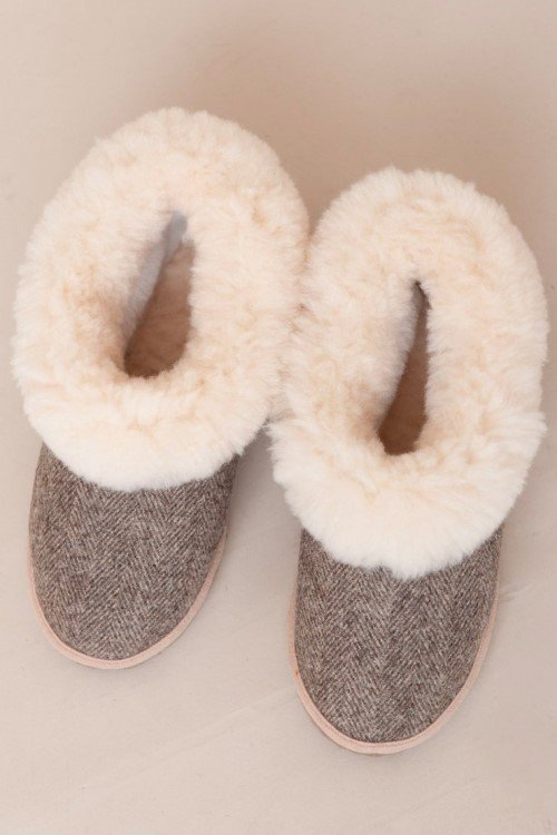 sustainable sheepskin pantufas slippers
