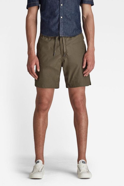 sustainable sport trainer shorts in combat