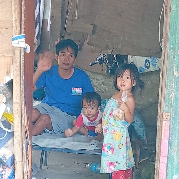 Padre Daniele a Manila con i bambini