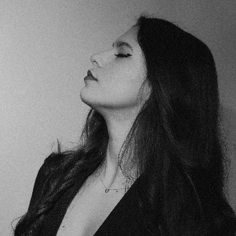 Alexandra Nirucz
