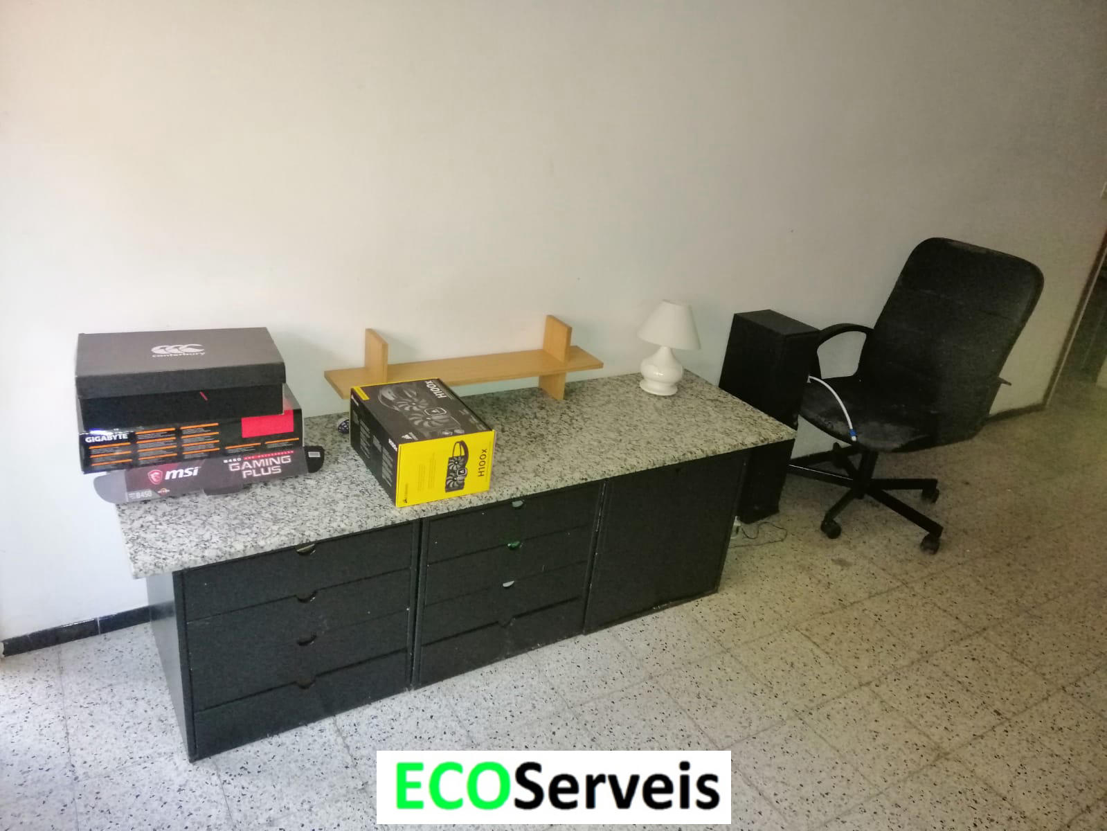 Ahorra tiempo con el vaciado de pisos de muebles viejos en Xerta