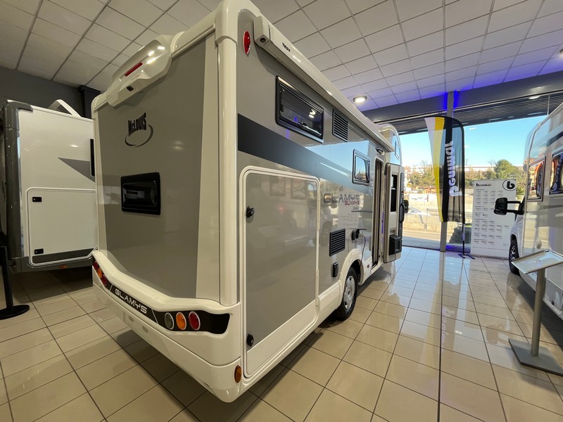 MCLOUIS GLAMYS 320 FORD CAMBIO AUT