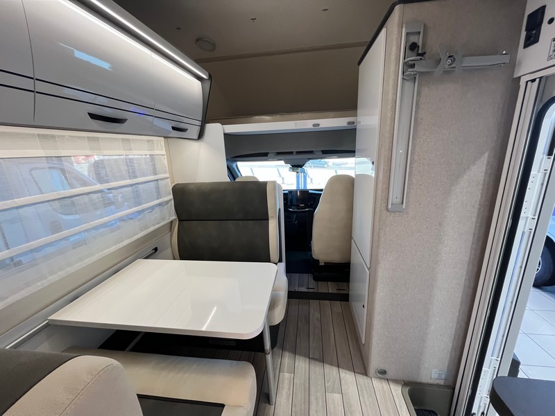 MCLOUIS GLAMYS 320 FORD CAMBIO AUT