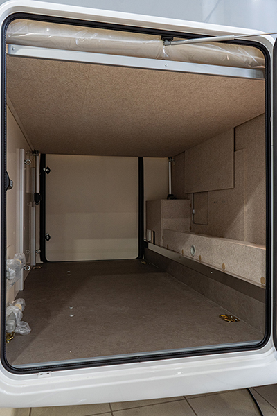 MCLOUIS MC4 300 FORD 360