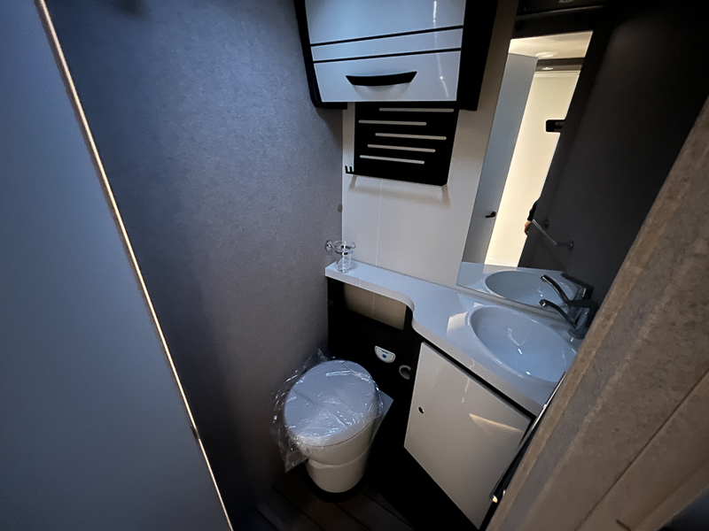 MCLOUIS MC4 300 FORD 379