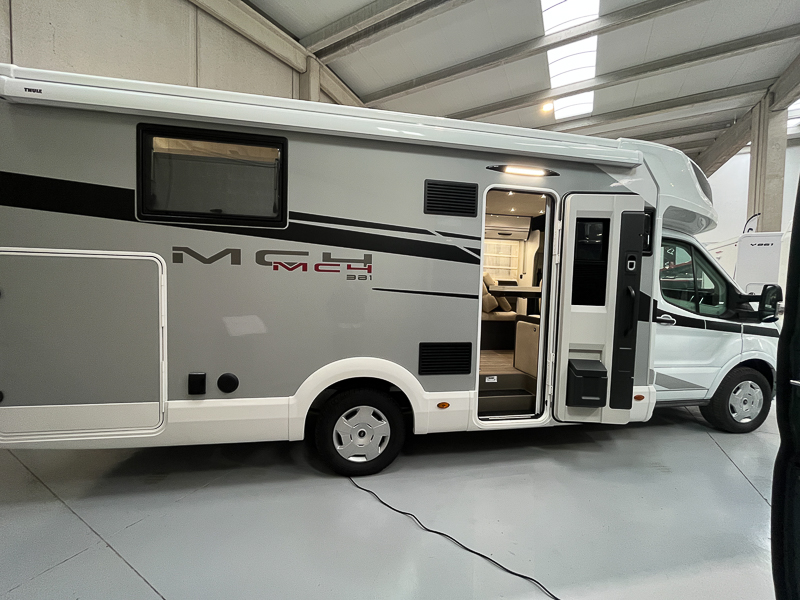 MCLOUIS MC4 300 FORD 381