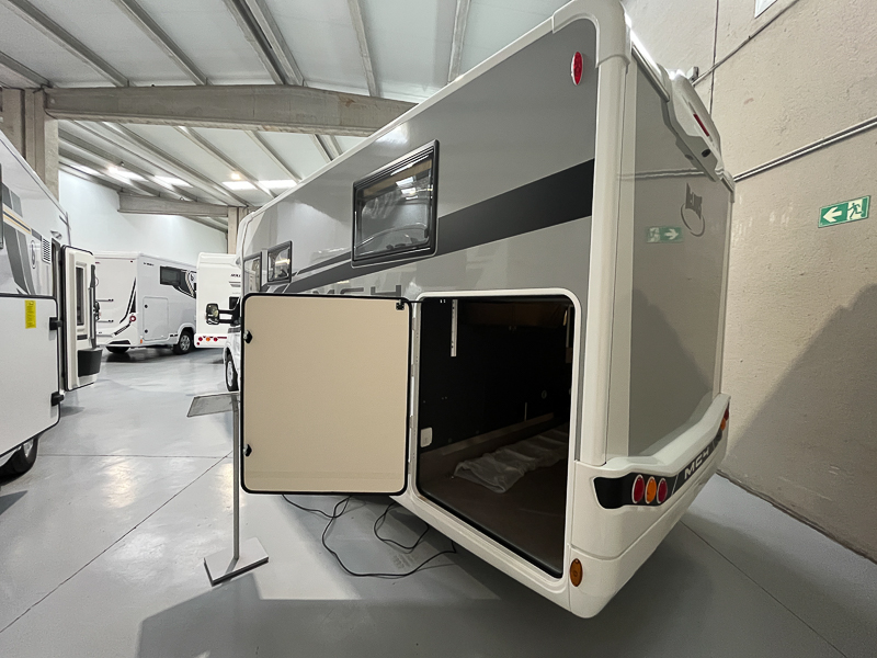 MCLOUIS MC4 300 FORD 381