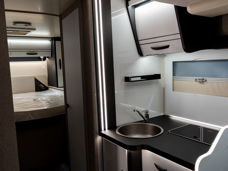 MCLOUIS MC4 300 FORD 381