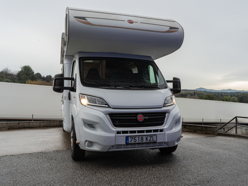 BURSTNER LYSE0 A 700