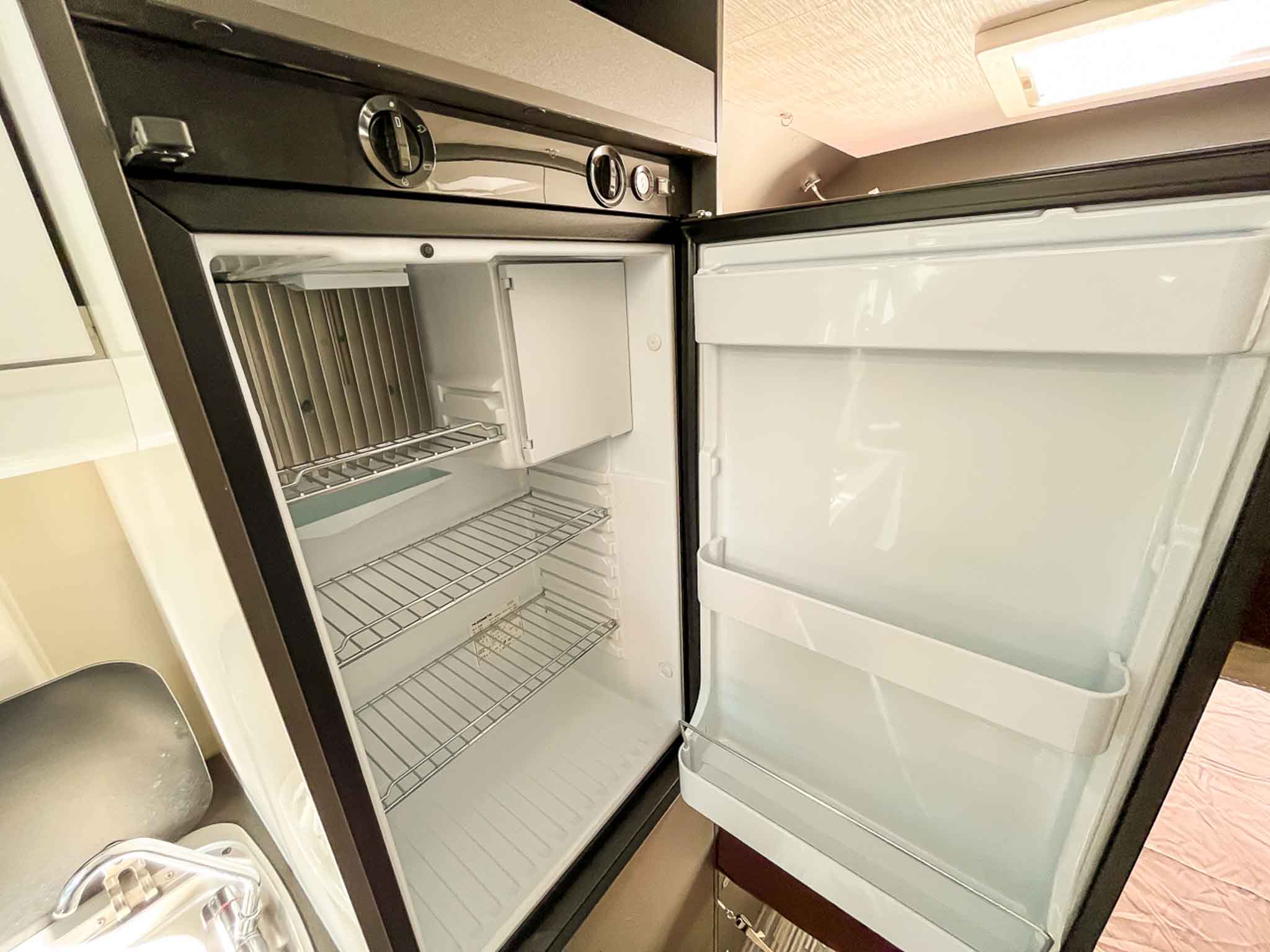 CAMPER MENFYS 3 MAXI S-LINE-4 PLAZAS-113