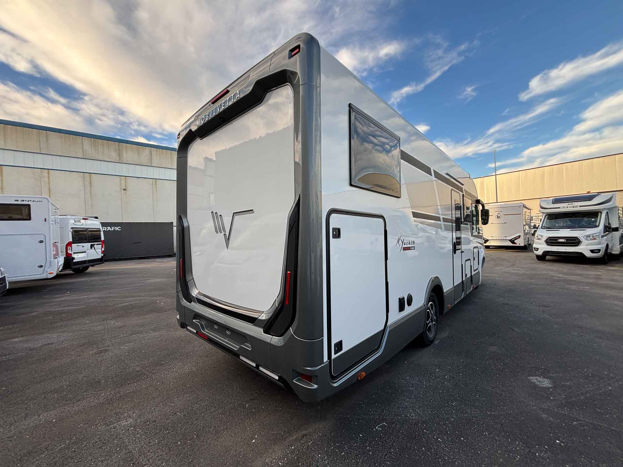 MOBILVETTA K YACHT TEKNO LINE 86