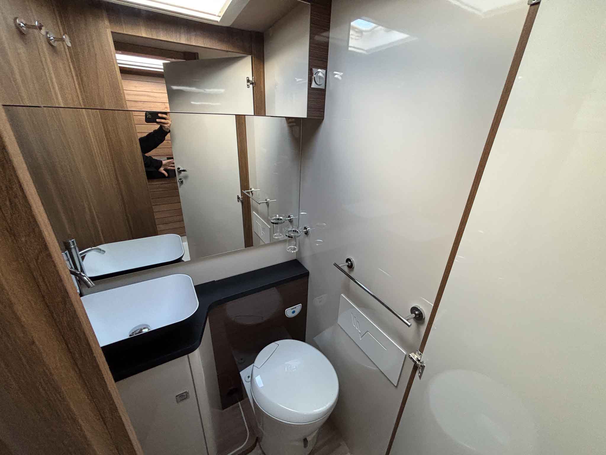 MOBILVETTA K YACHT TEKNO LINE 86