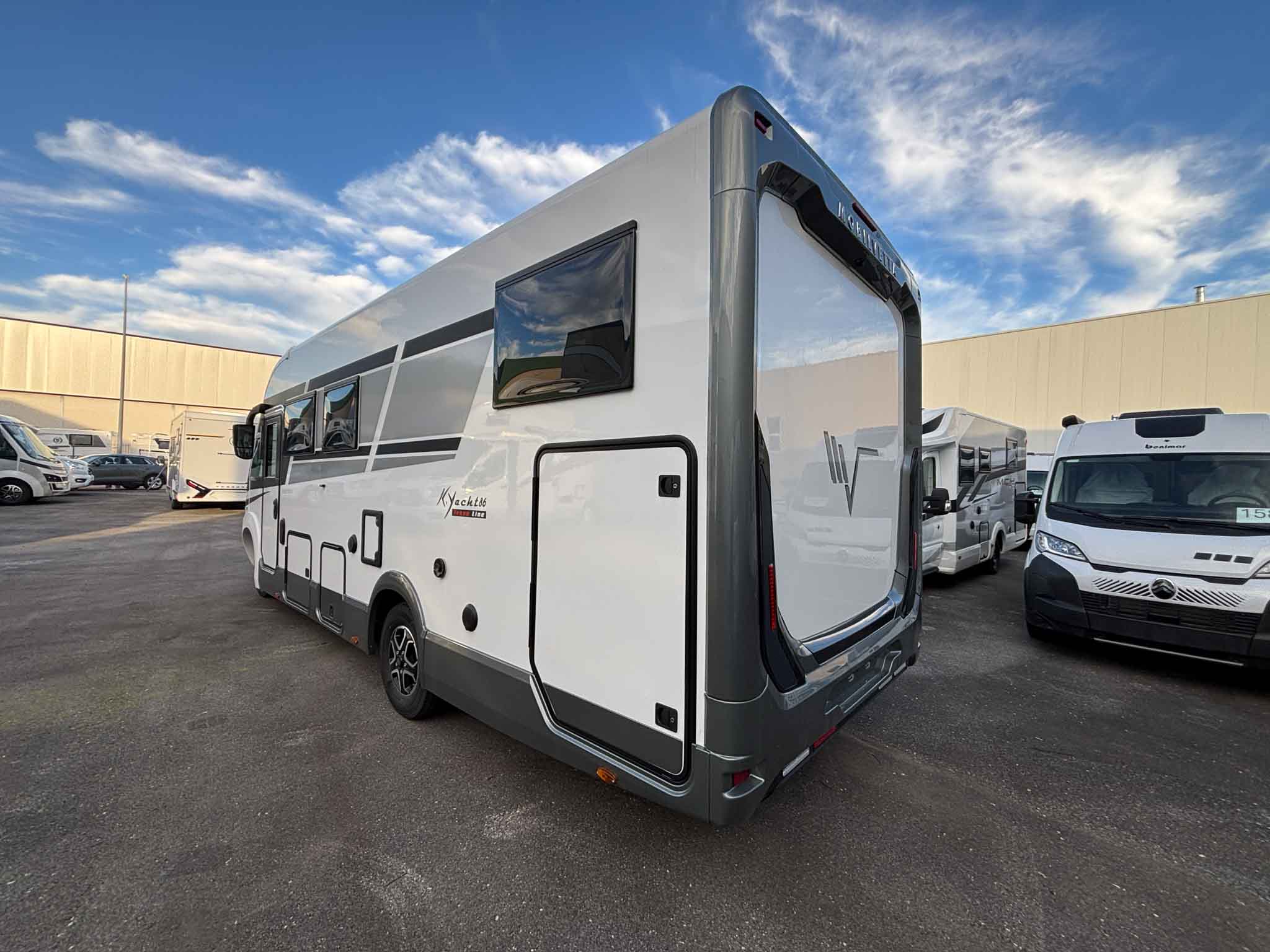 MOBILVETTA K YACHT TEKNO LINE 86