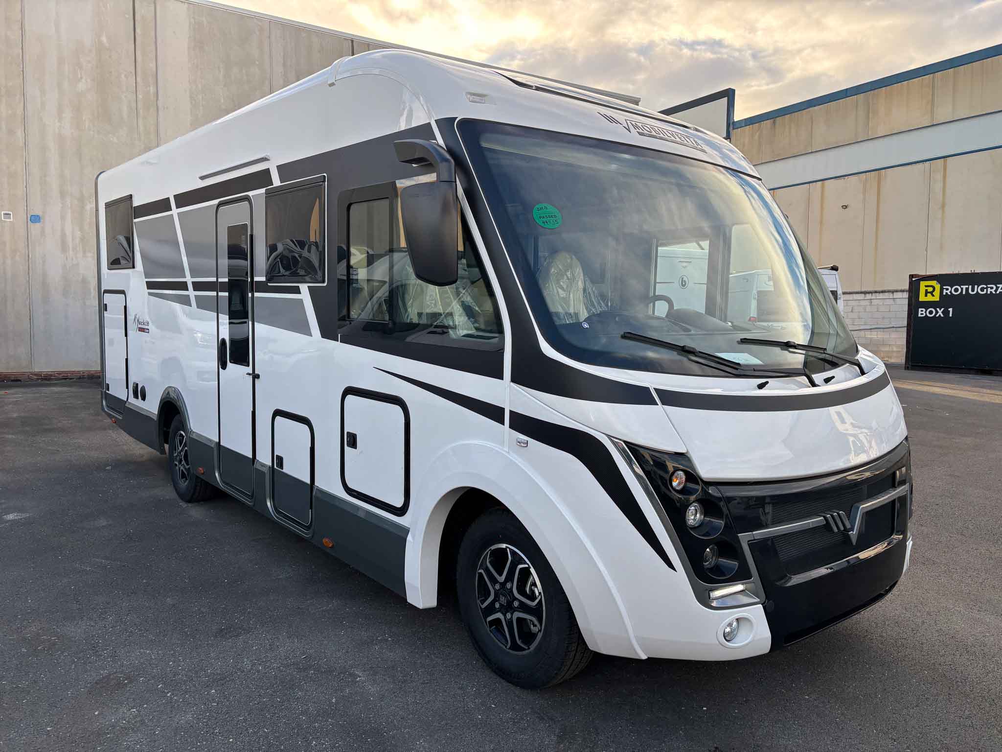 /mobilvetta-k-yacht-tekno-line-86