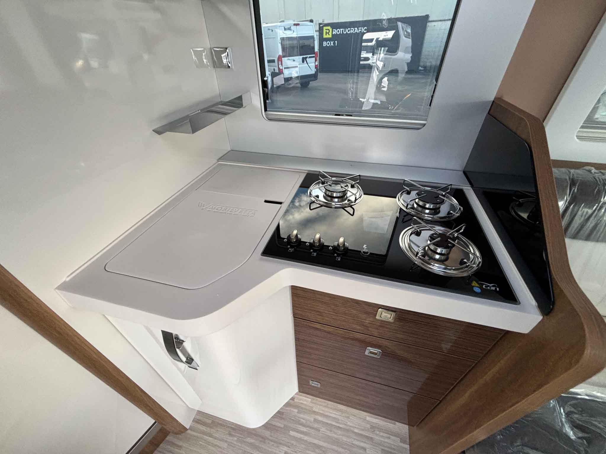 MOBILVETTA K YACHT TEKNO LINE 86