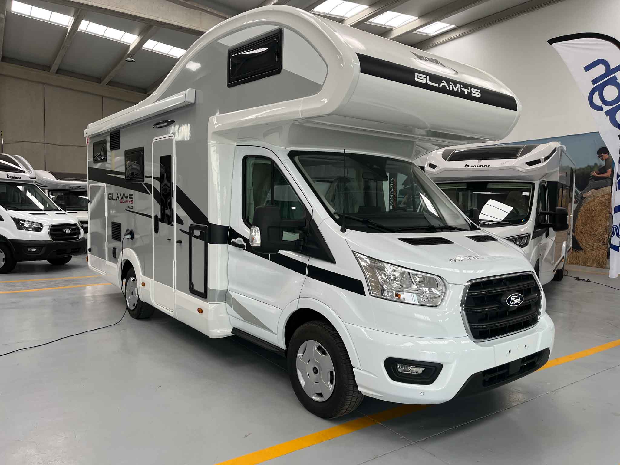 /mclouis-glamys-320-ford