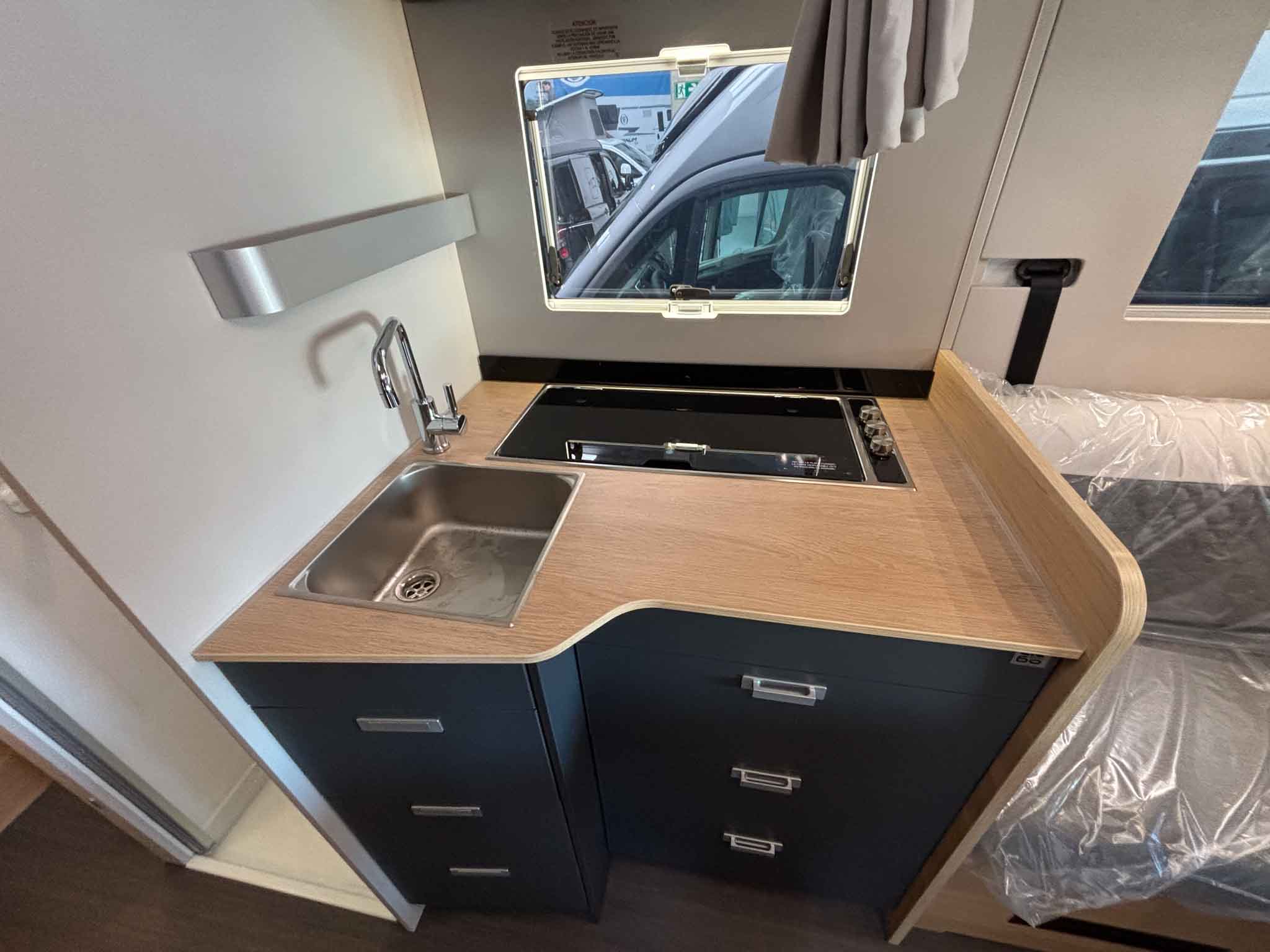 ADRIA MATRIX 60Y 650 DC Luxe 